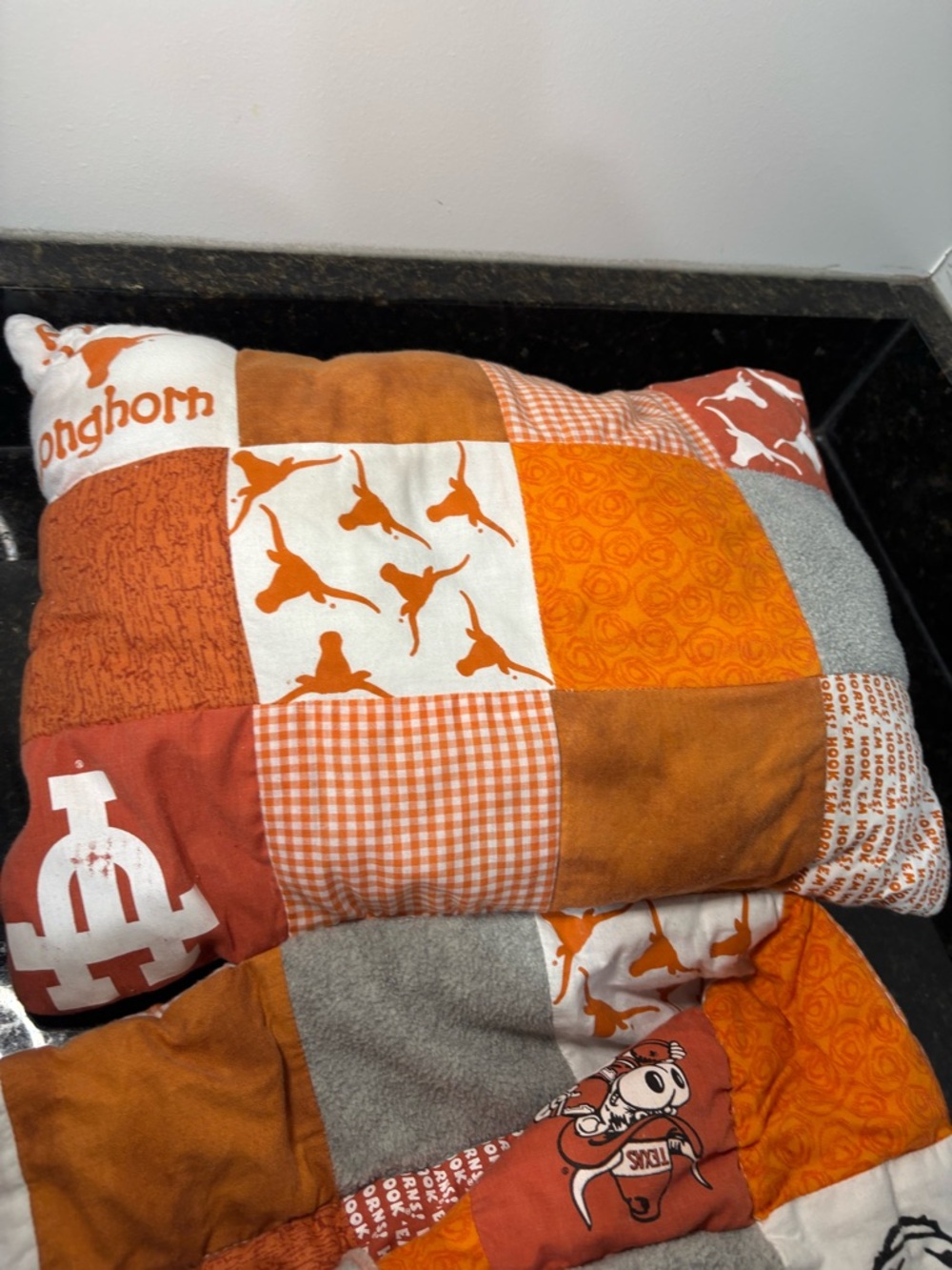 LIL FANS Texas Longhorns Orange Patchwork Quilted Nap Mat w/Built in Pillow - Picture 6 of 13